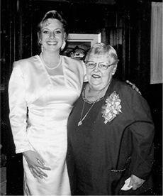 In the Still of the Night: The Strange Death of Ronda Reynolds and Her Mother's Unceasing Quest for the Truth