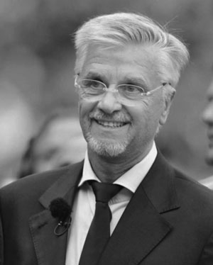 100 великих футбольных тренеров